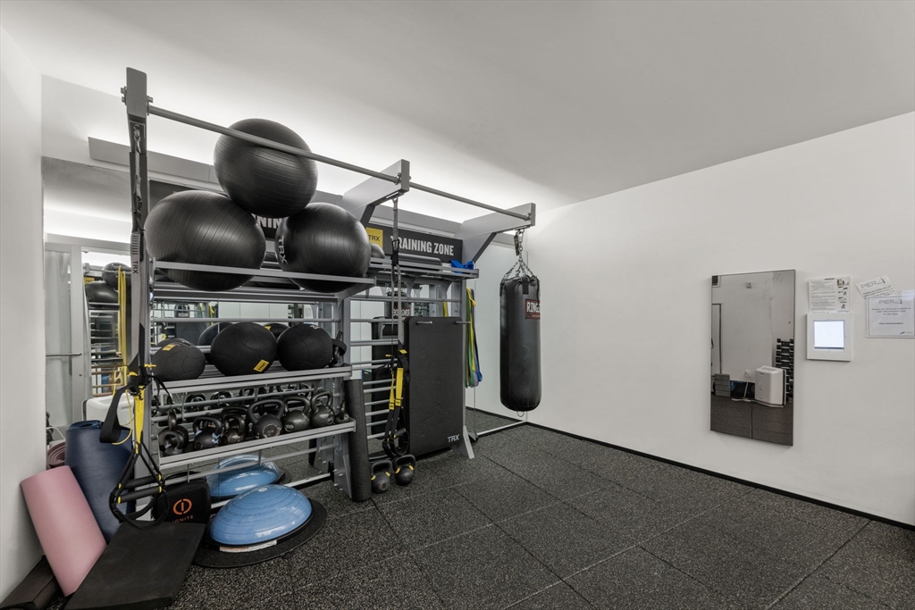 300 Pier 4th Blvd #6M Boston, MA 02110