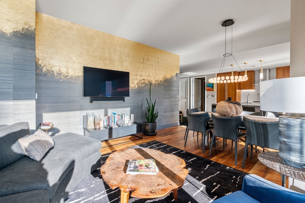 300 Pier 4th Blvd #6M Boston, MA 02110