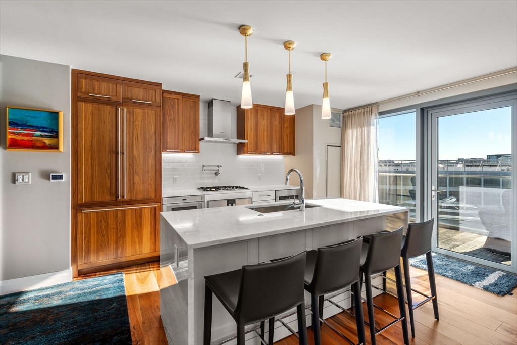 300 Pier 4th Blvd #6M Boston, MA 02110