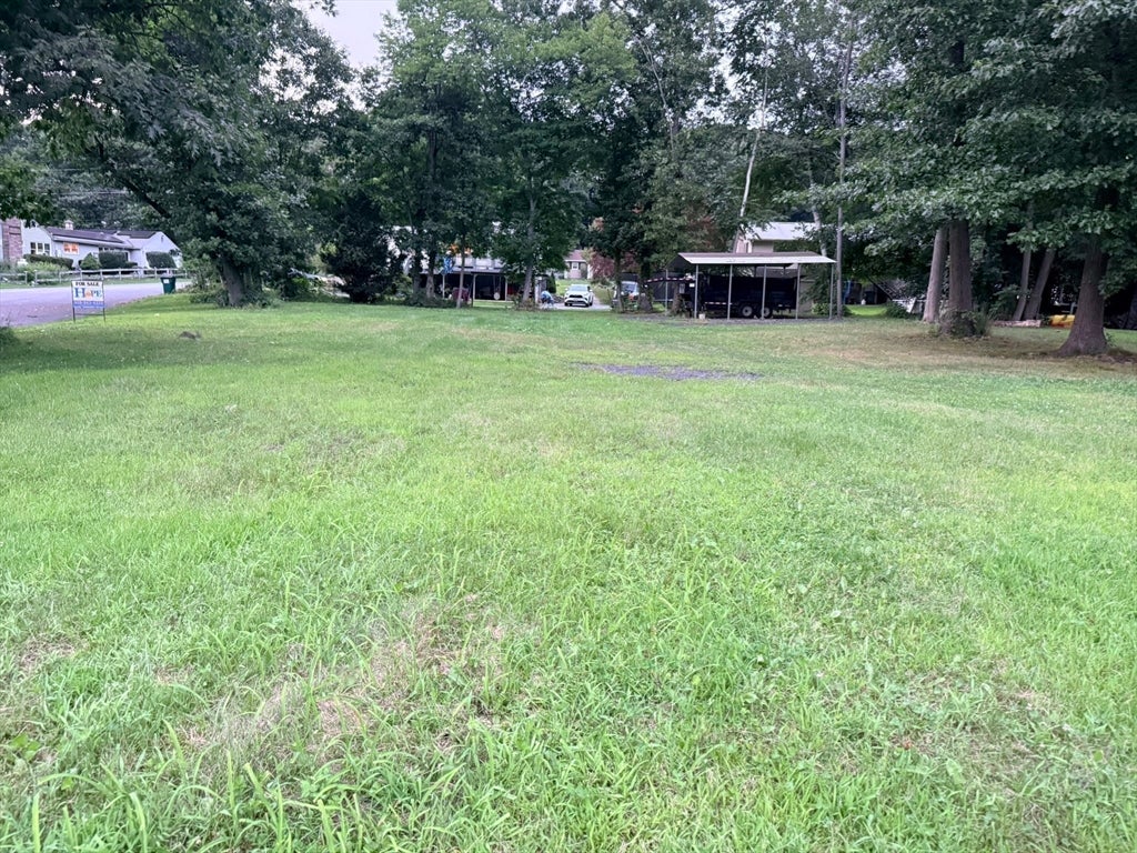 60 Wakefield Ave Webster Lk Webster, MA 01570