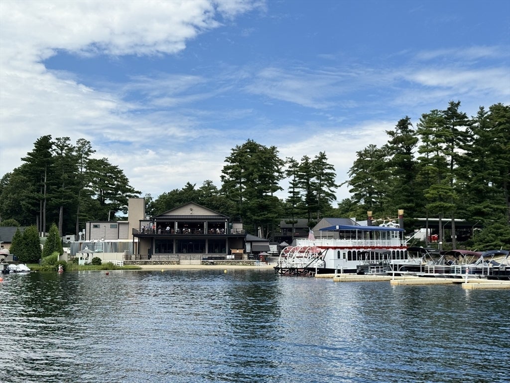 60 Wakefield Ave Webster Lk Webster, MA 01570