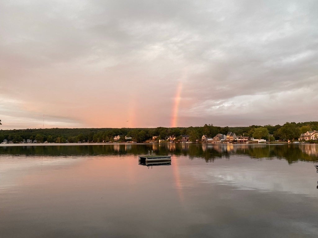 60 Wakefield Ave Webster Lk Webster, MA 01570