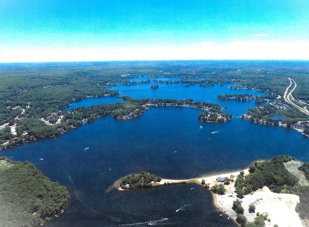 60 Wakefield Ave Webster Lk Webster, MA 01570