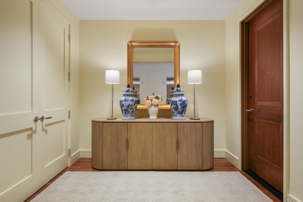 1 Dalton St #U5602 Boston, MA 02115