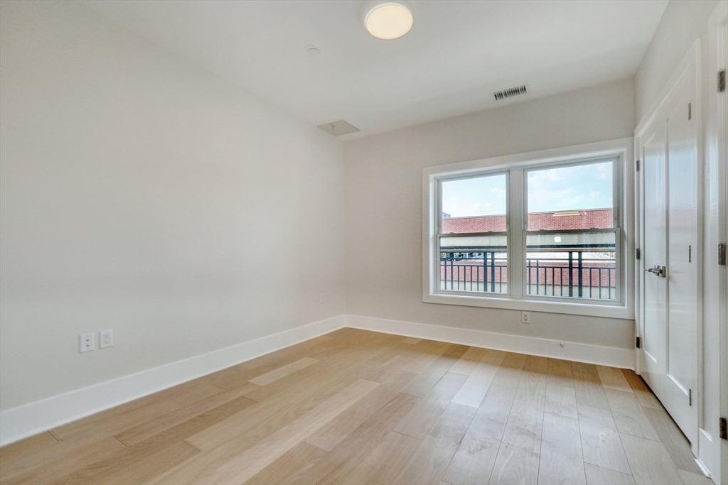 62 Foundry St #315 Wakefield, MA 01880