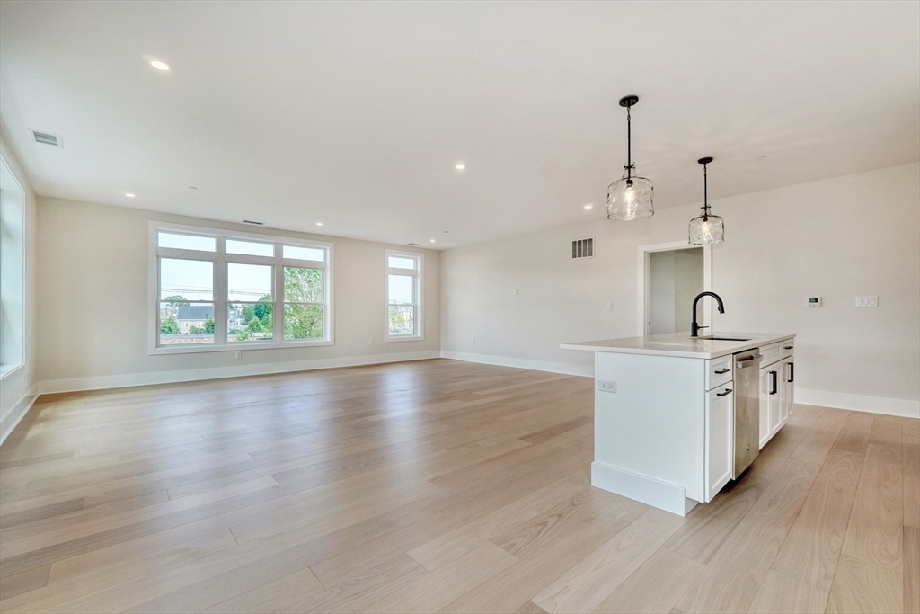 62 Foundry St #315 Wakefield, MA 01880