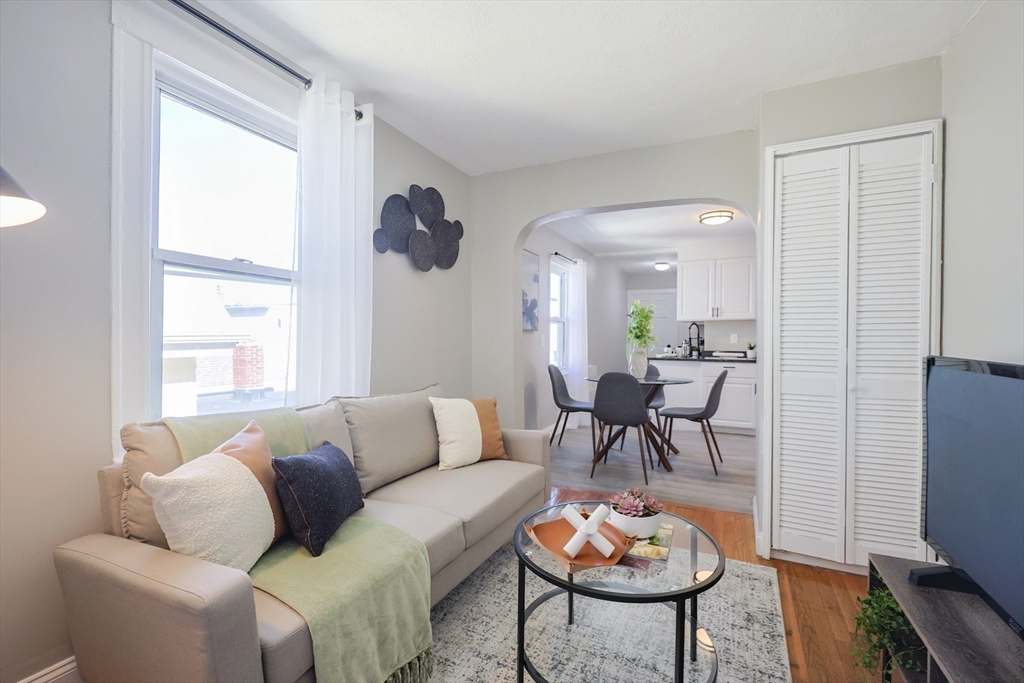 9 Pearl St Pl #2
