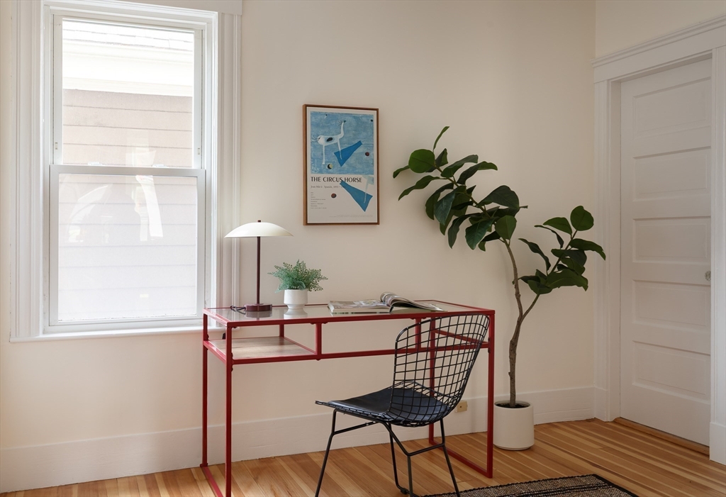 250 Walden St #2 Cambridge, MA 02140