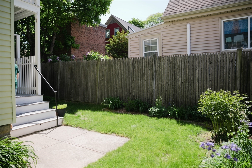 250 Walden St #2 Cambridge, MA 02140