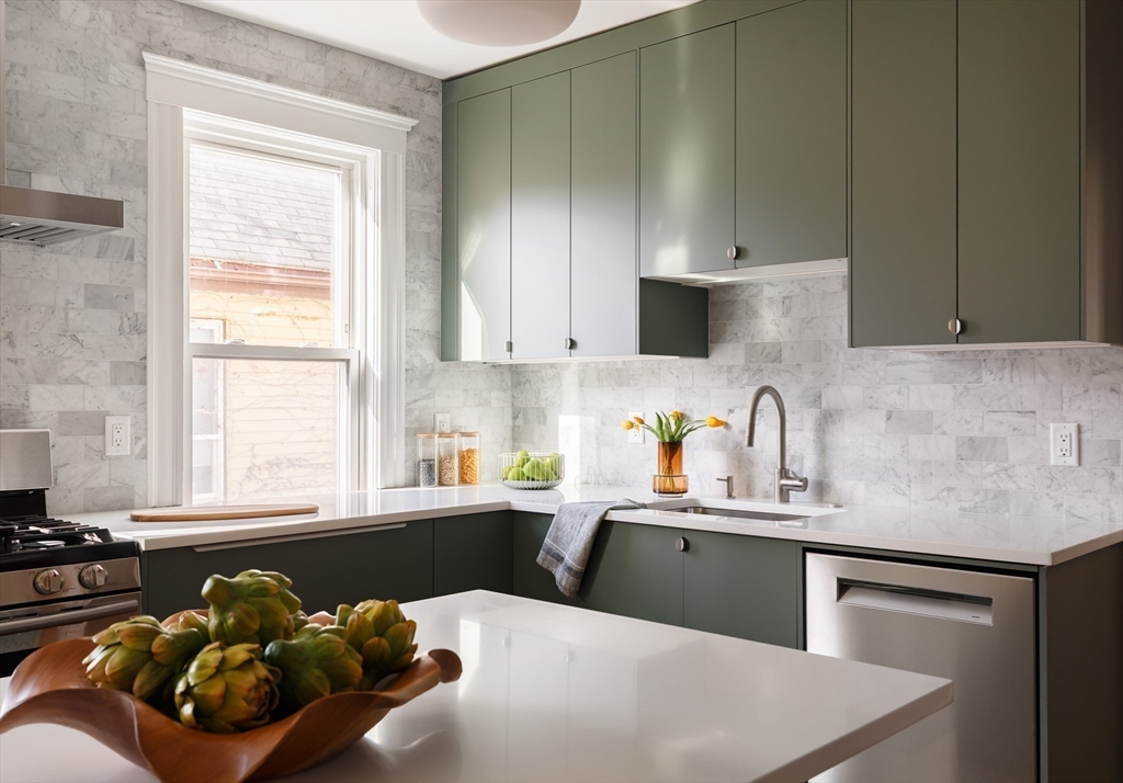 250 Walden St #2 Cambridge, MA 02140