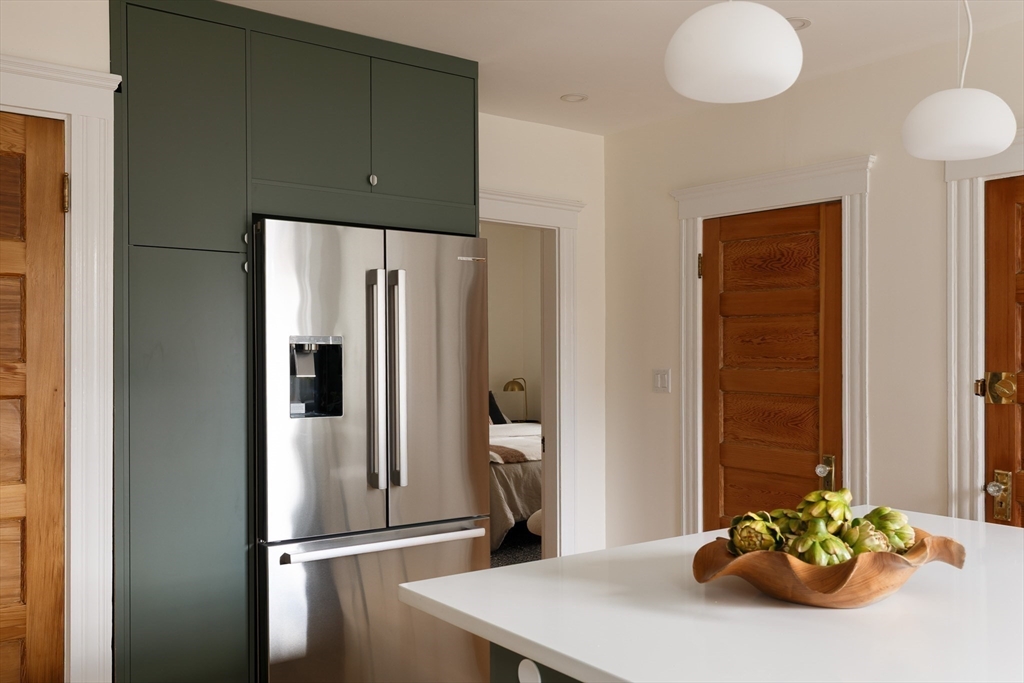 250 Walden St #2 Cambridge, MA 02140