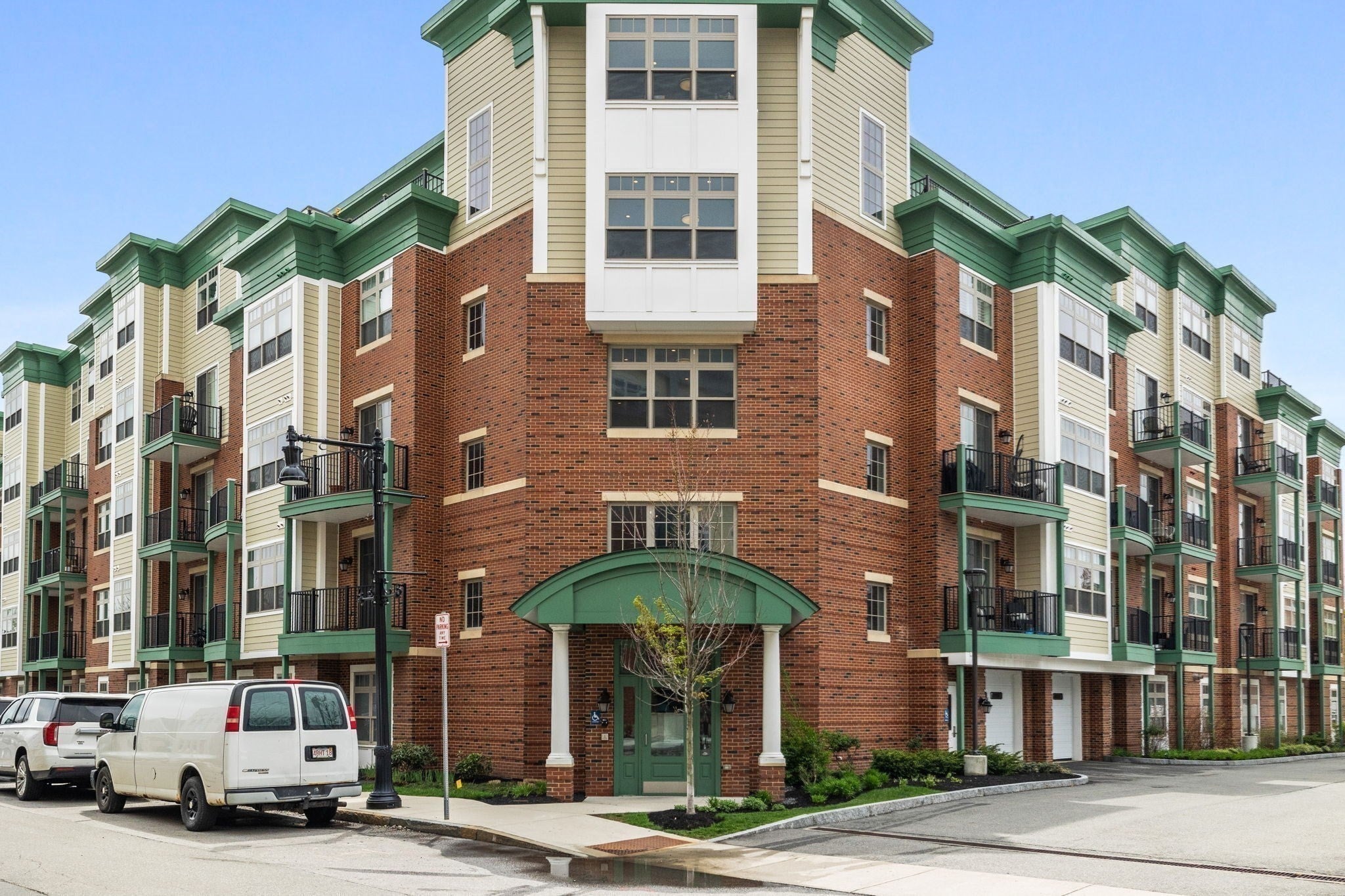 69 Foundry St #401 Wakefield, MA 01880