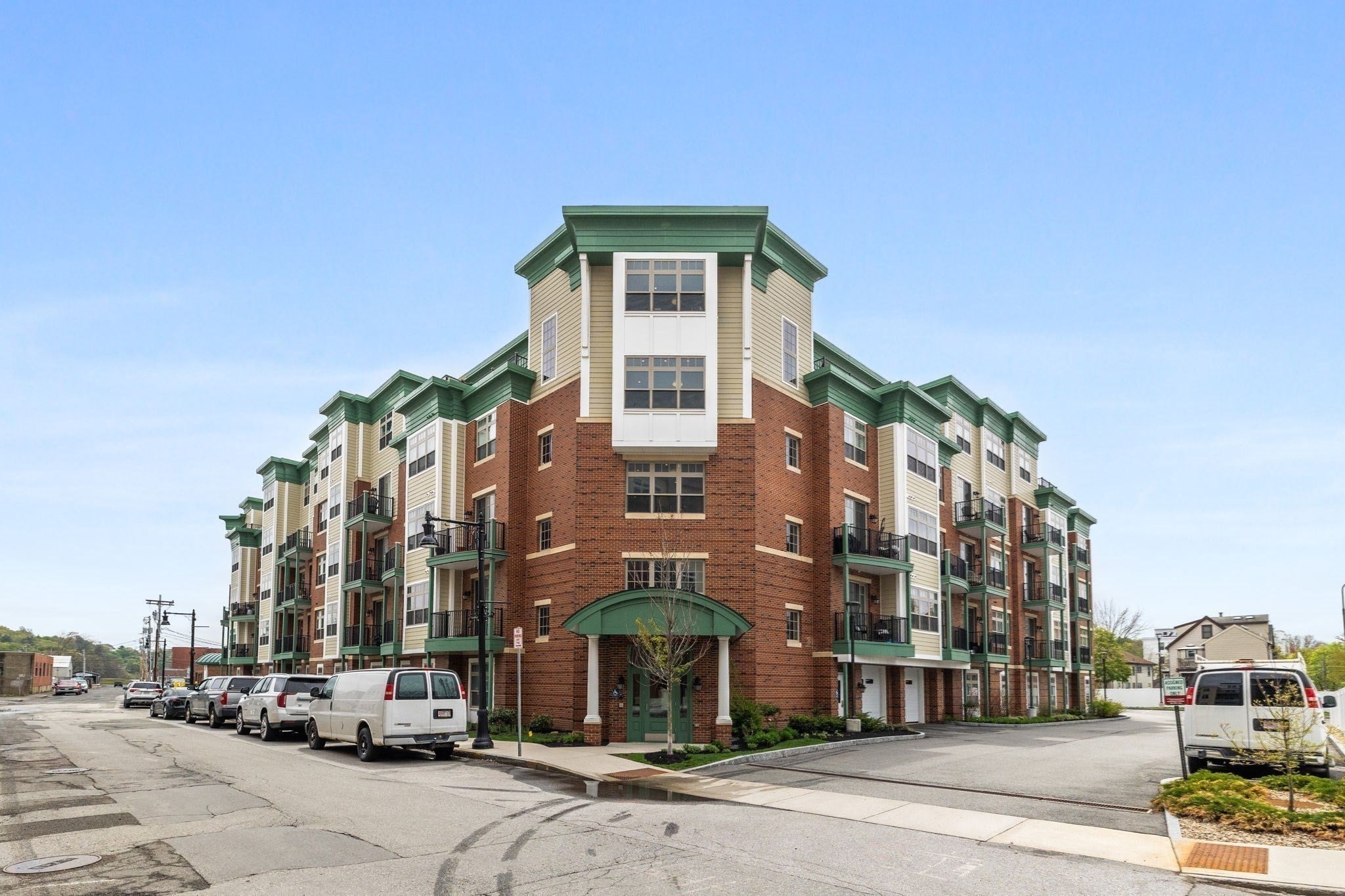 69 Foundry St #401 Wakefield, MA 01880