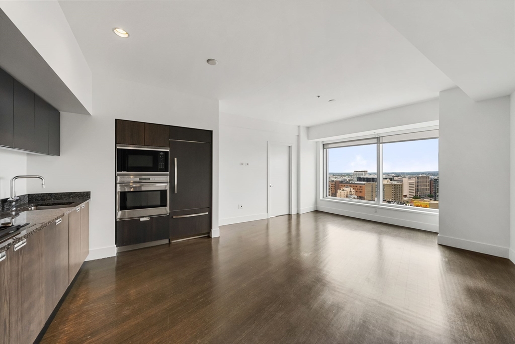 110 uart St #19H