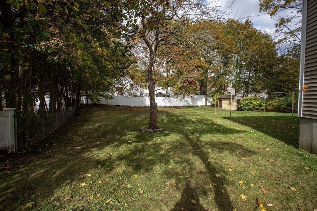 14 Sycamore Rd Wakefield, MA 01880