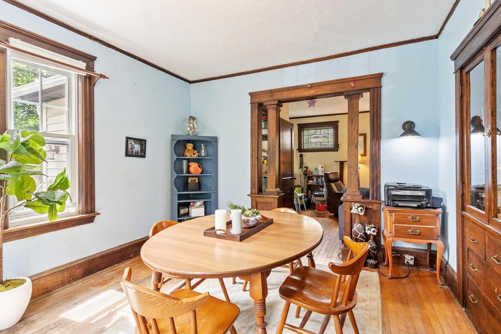 11 Wakefield St Worcester, MA 01605