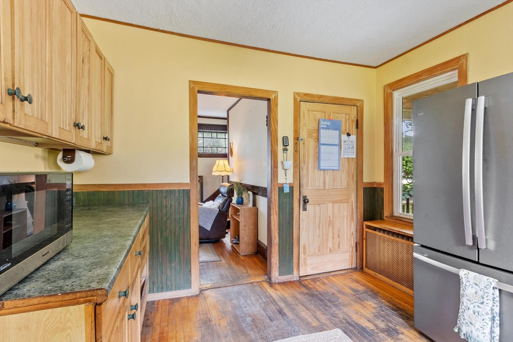 11 Wakefield St Worcester, MA 01605