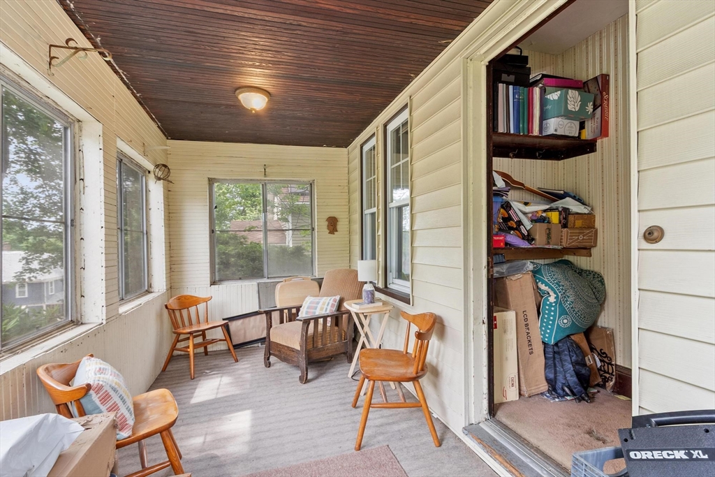 11 Wakefield St Worcester, MA 01605