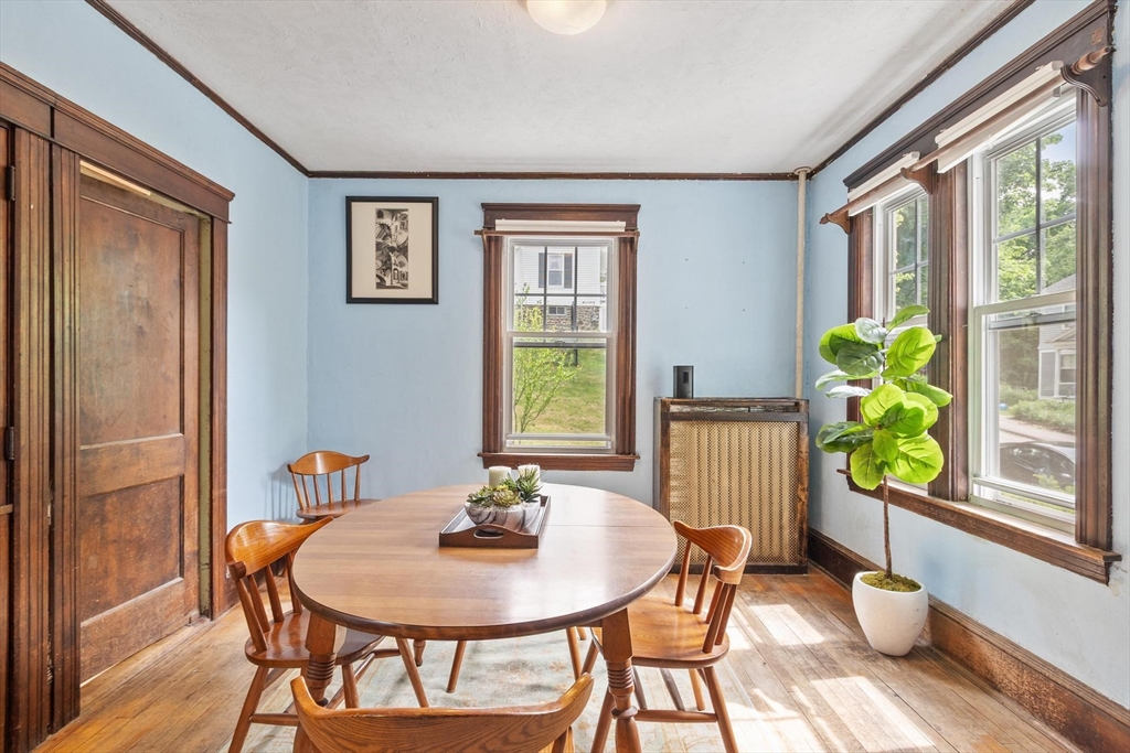 11 Wakefield St Worcester, MA 01605
