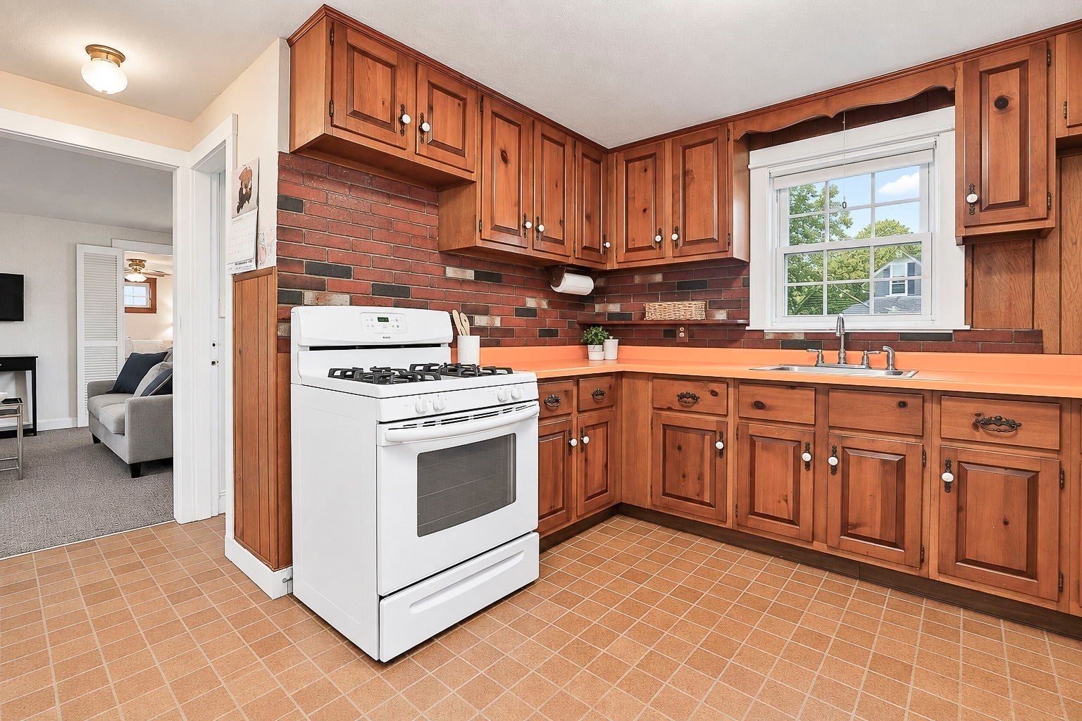 77 Paon Blvd Wakefield, MA 01880