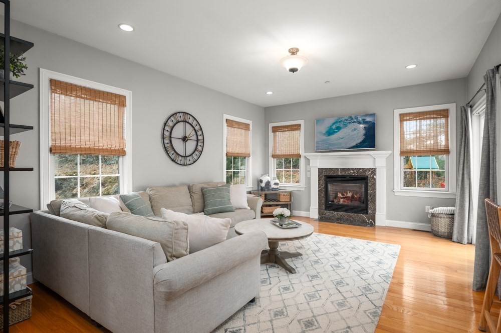 8 Gates Ln #A Wakefield, MA 01880