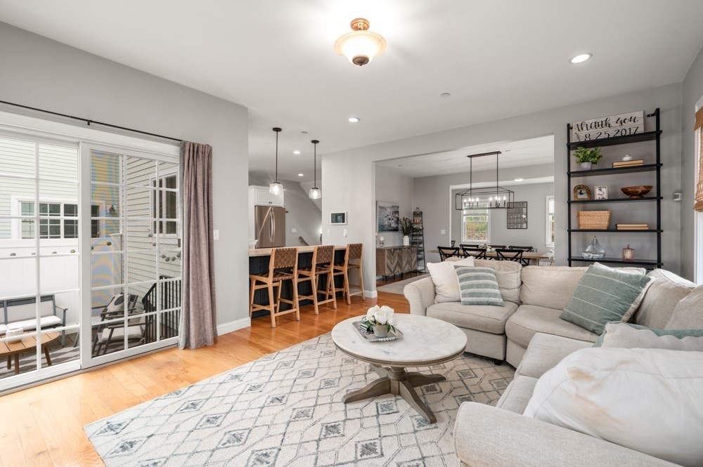 8 Gates Ln #A Wakefield, MA 01880