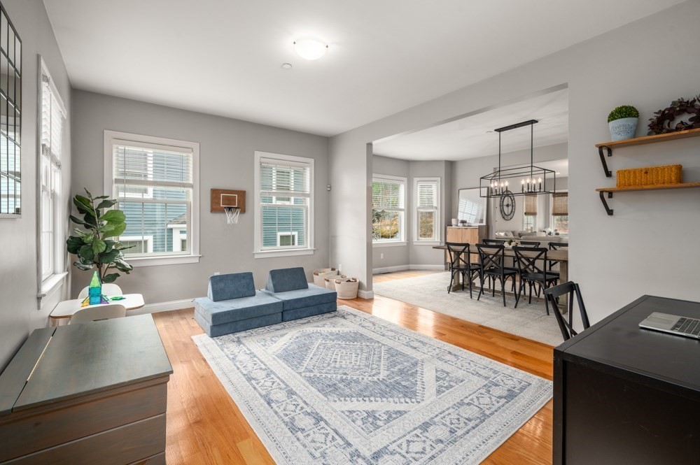 8 Gates Ln #A Wakefield, MA 01880