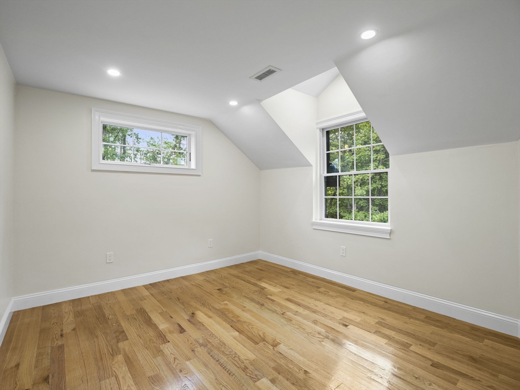 6 Lovis Ave Wakefield, MA 01880 6 Lovis Ave Wakefield, MA 01880