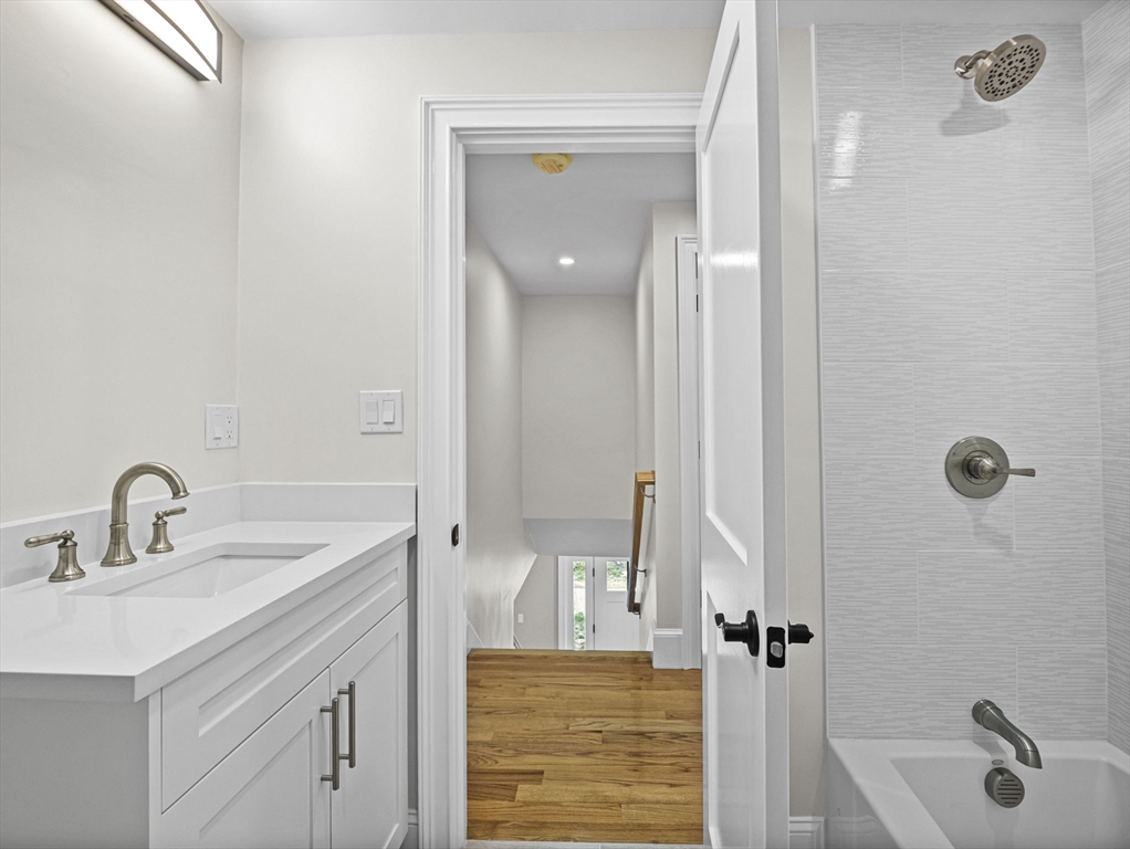 6 Lovis Ave Wakefield, MA 01880 6 Lovis Ave Wakefield, MA 01880