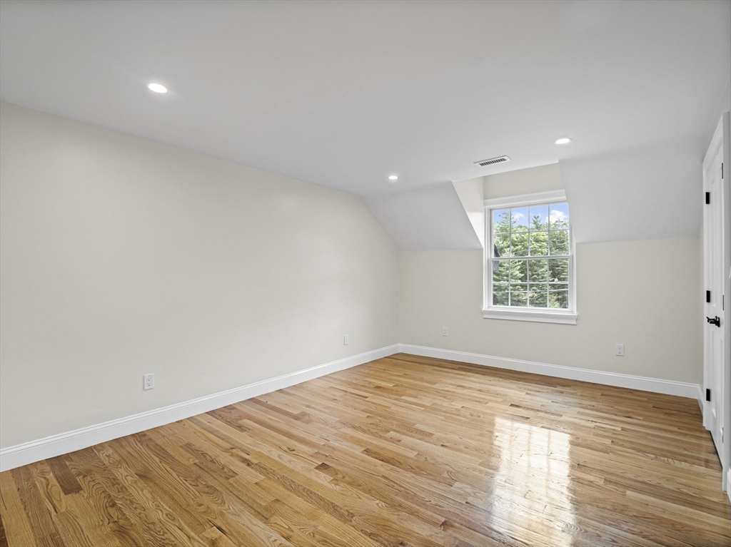 6 Lovis Ave Wakefield, MA 01880 6 Lovis Ave Wakefield, MA 01880