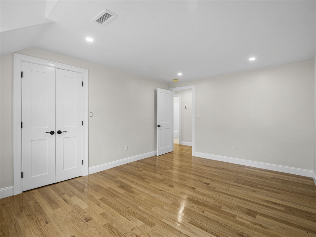 6 Lovis Ave Wakefield, MA 01880 6 Lovis Ave Wakefield, MA 01880