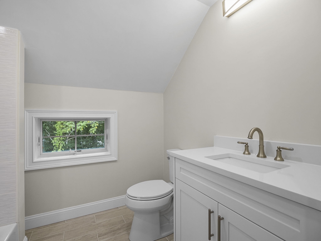 6 Lovis Ave Wakefield, MA 01880 6 Lovis Ave Wakefield, MA 01880