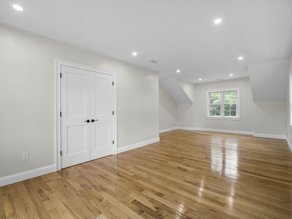 6 Lovis Ave Wakefield, MA 01880 6 Lovis Ave Wakefield, MA 01880