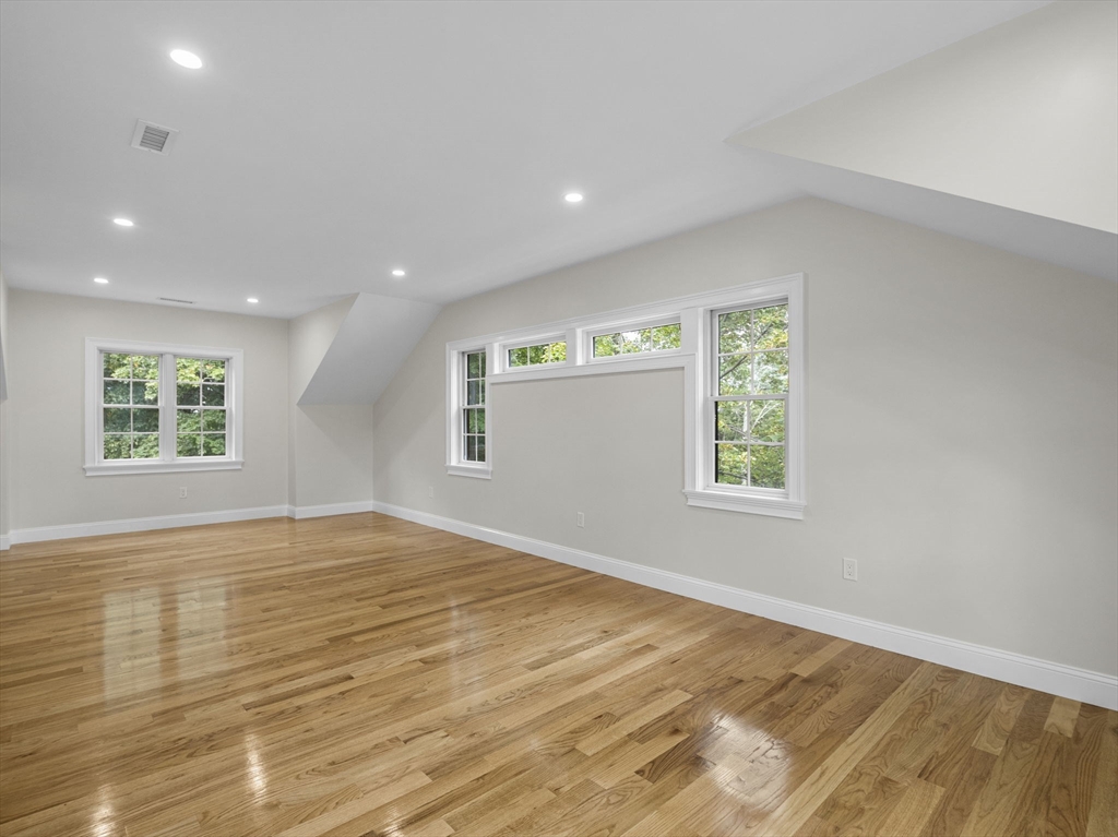 6 Lovis Ave Wakefield, MA 01880 6 Lovis Ave Wakefield, MA 01880