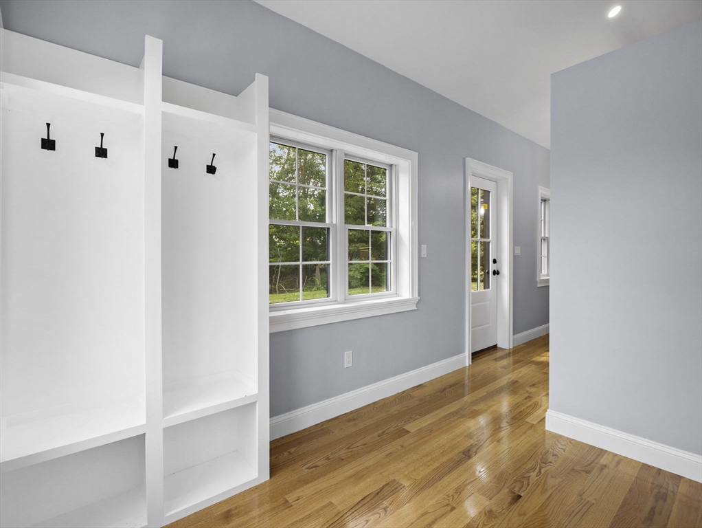 6 Lovis Ave Wakefield, MA 01880 6 Lovis Ave Wakefield, MA 01880