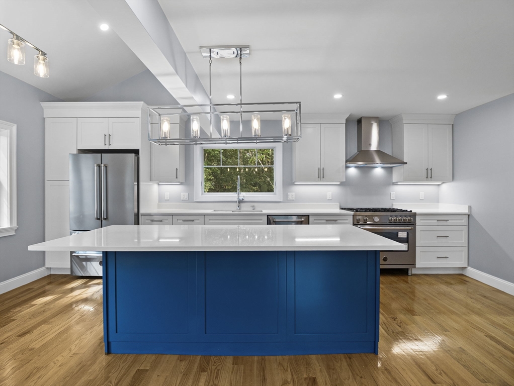 6 Lovis Ave Wakefield, MA 01880 6 Lovis Ave Wakefield, MA 01880