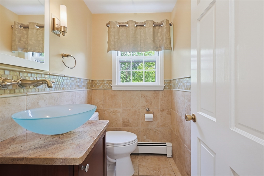 19 Belmont Rd Wakefield, MA 01880