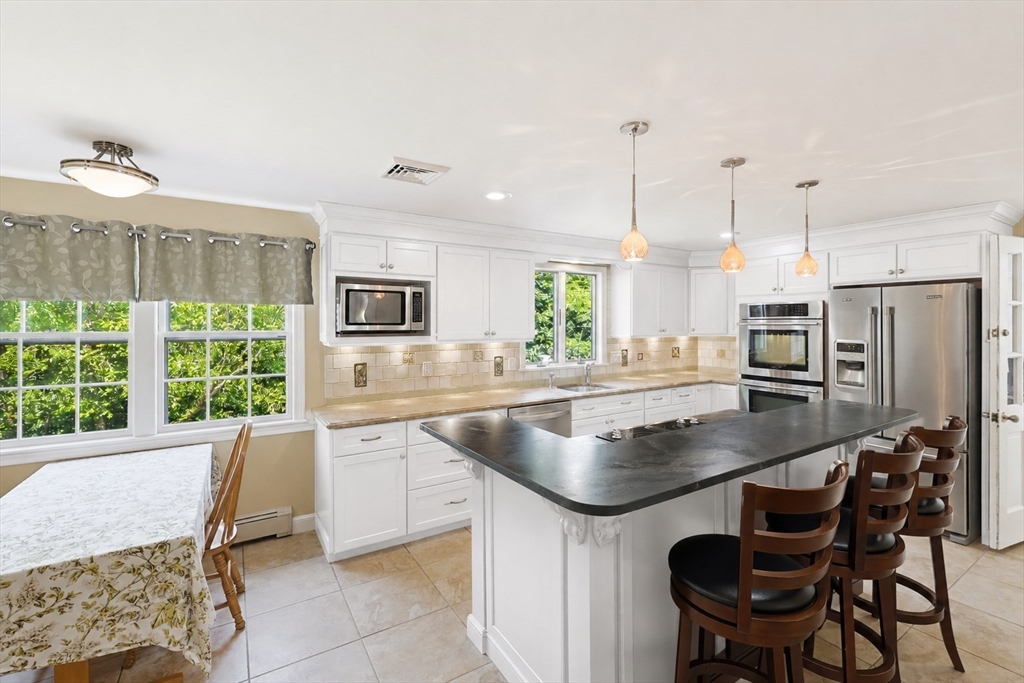 19 Belmont Rd Wakefield, MA 01880