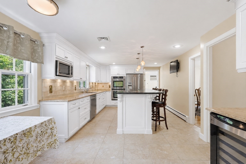 19 Belmont Rd Wakefield, MA 01880