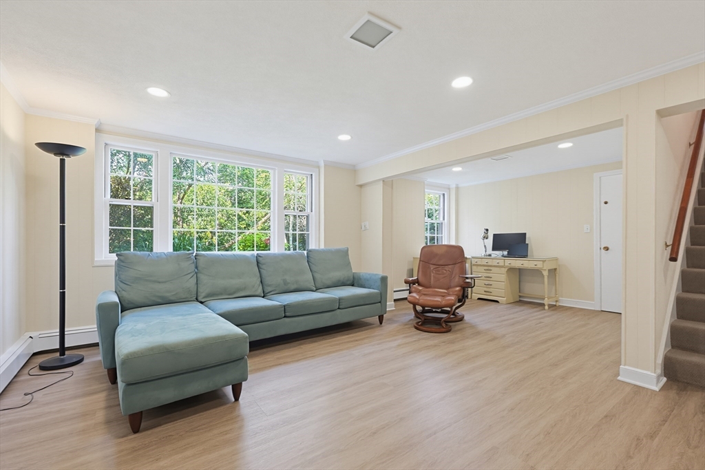 19 Belmont Rd Wakefield, MA 01880