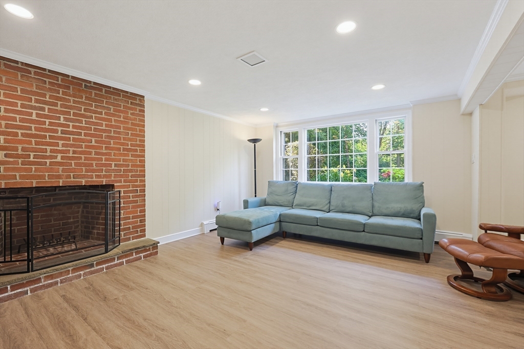 19 Belmont Rd Wakefield, MA 01880