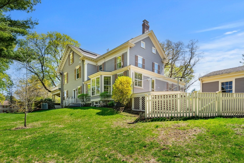 223 Waltham St #223