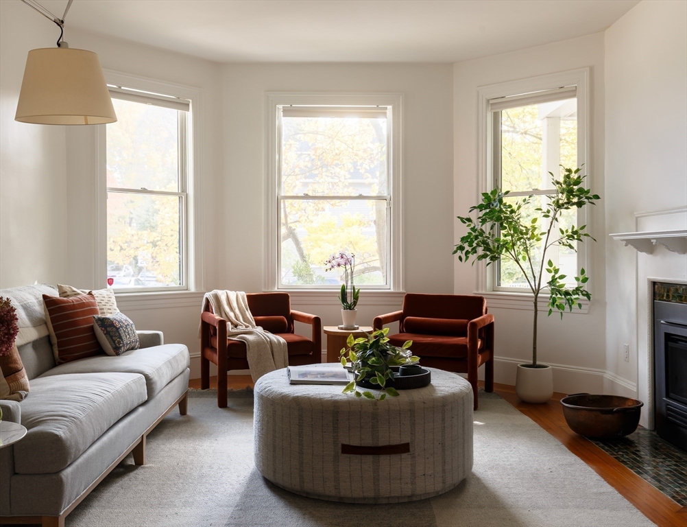 465 Huron Ave #1 Cambridge, MA 02138