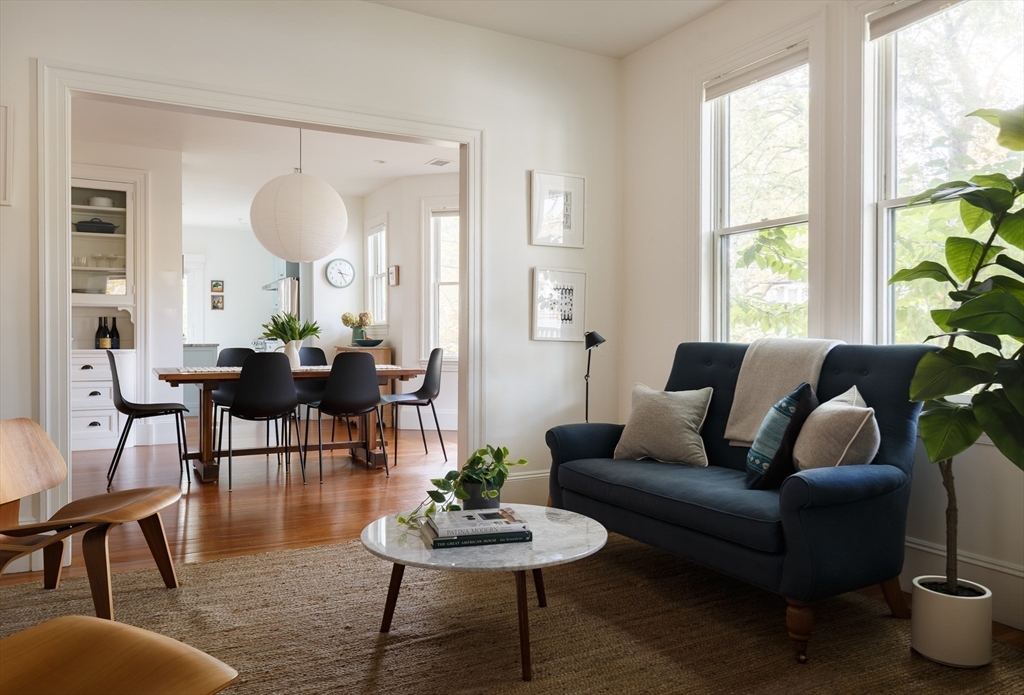 465 Huron Ave #1 Cambridge, MA 02138