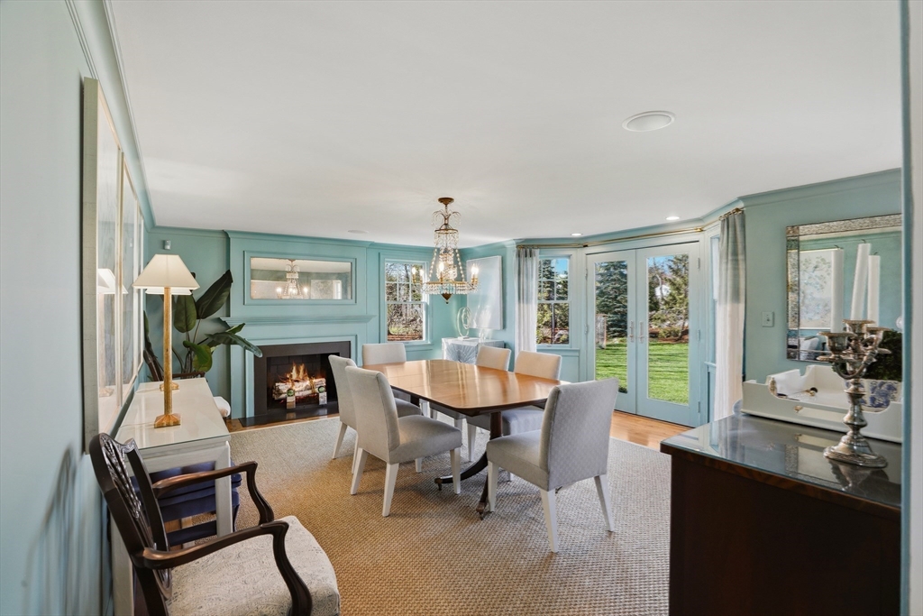 5 Seal Cv Ln Hingham, MA 02043