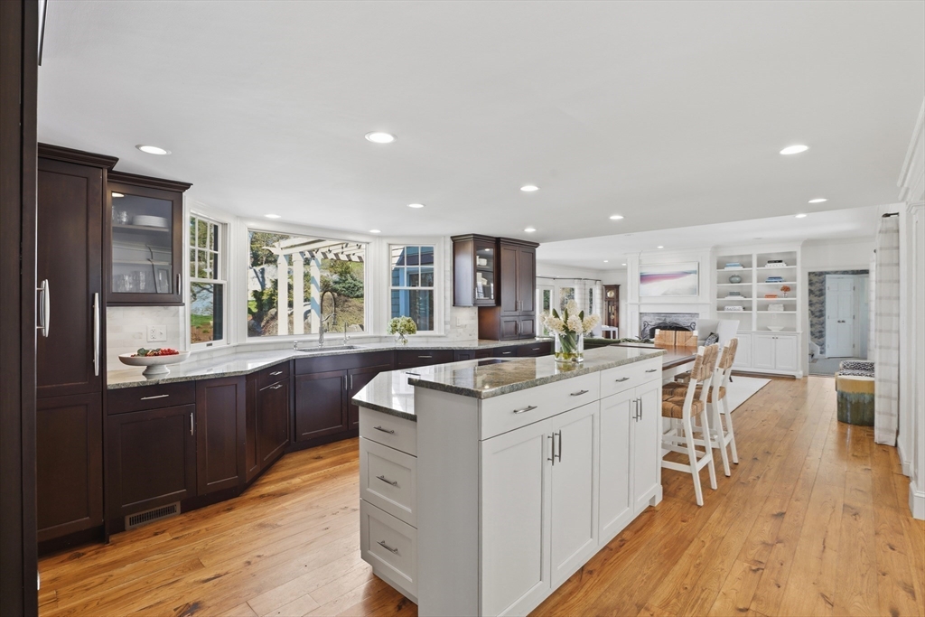 5 Seal Cv Ln Hingham, MA 02043