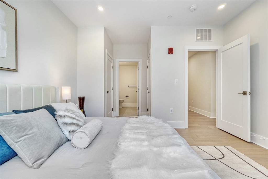 62 Foundry St #416 Wakefield, MA 01880