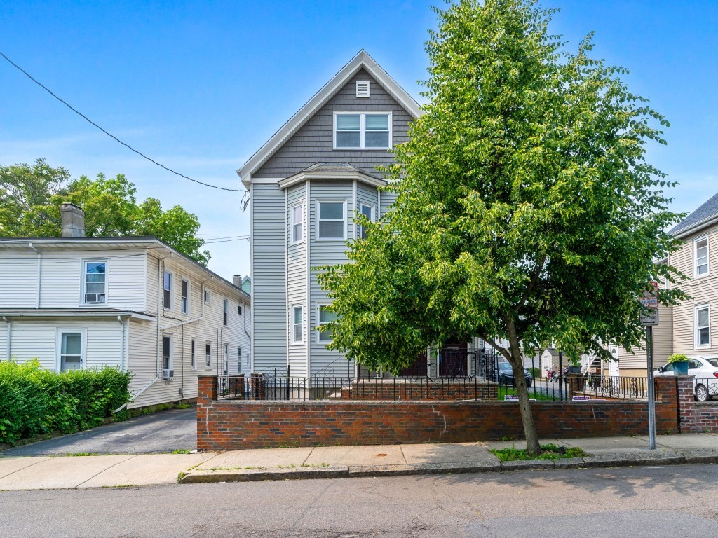 58 Oliver St #2