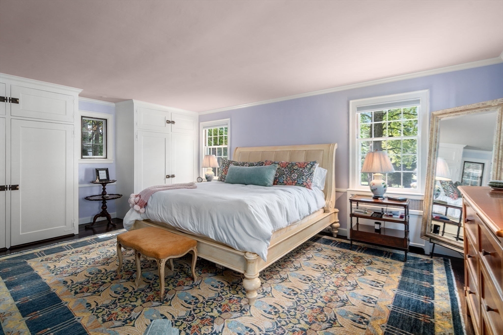 157 Ctr St Dover, MA 02030