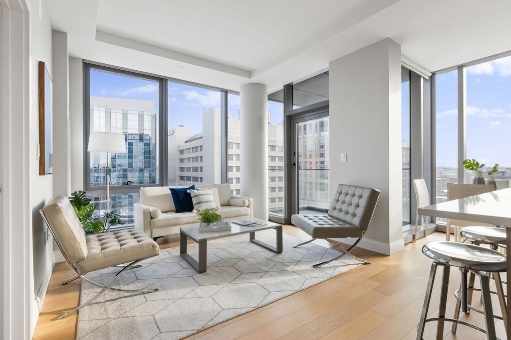100 Shawmut Ave #807 Boston, MA 02118